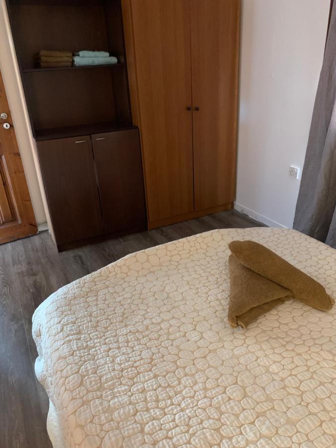Mini Penthouse Ларнака Екстериор снимка